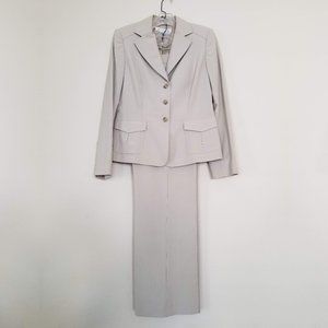 Beige Tahari 2 Pc Suit, Sz 6
